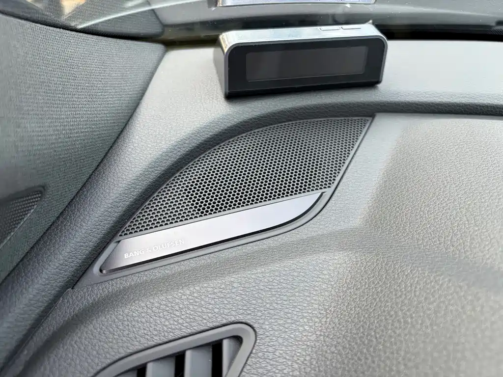 Audi Q5L Sportback — фото 17