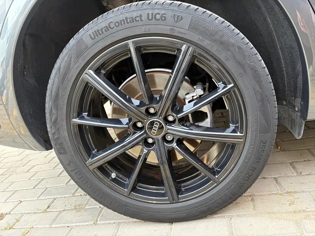 Audi Q5L Sportback — фото 10