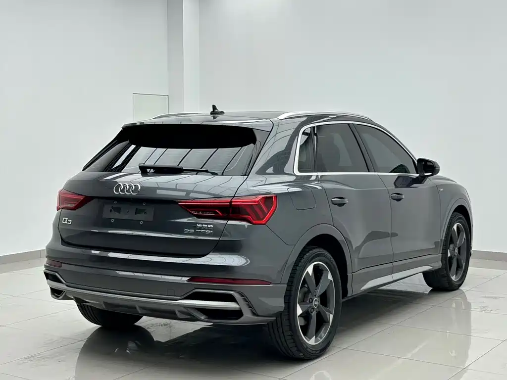 Audi Q3 — фото 4