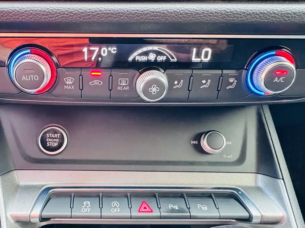 Audi Q3 — фото 15