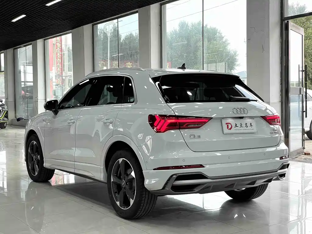 Audi Q3 — фото 6