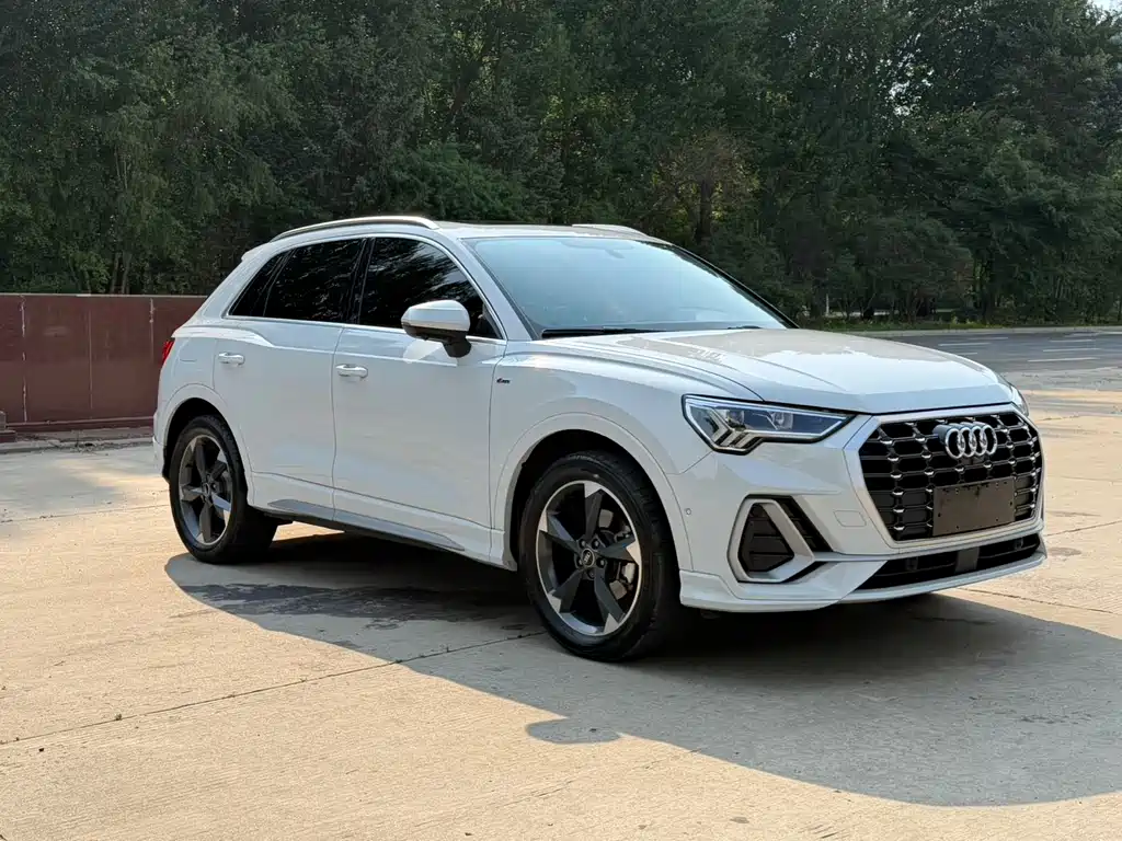 Audi Q3 — фото 3