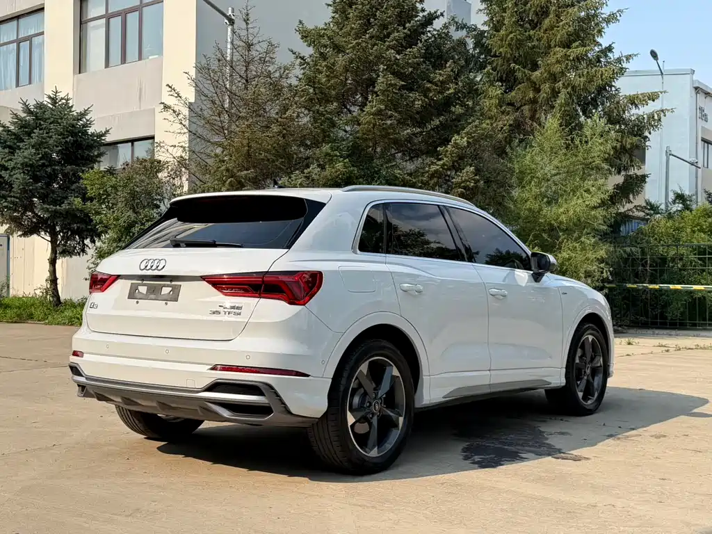 Audi Q3 — фото 5