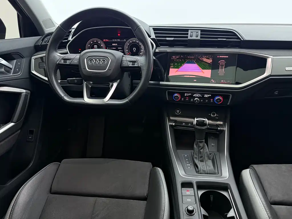 Audi Q3 — фото 10