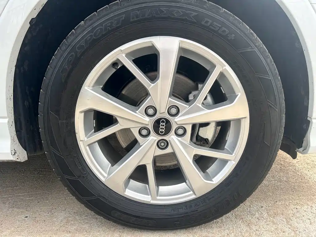 Audi Q3 Sportback — фото 23