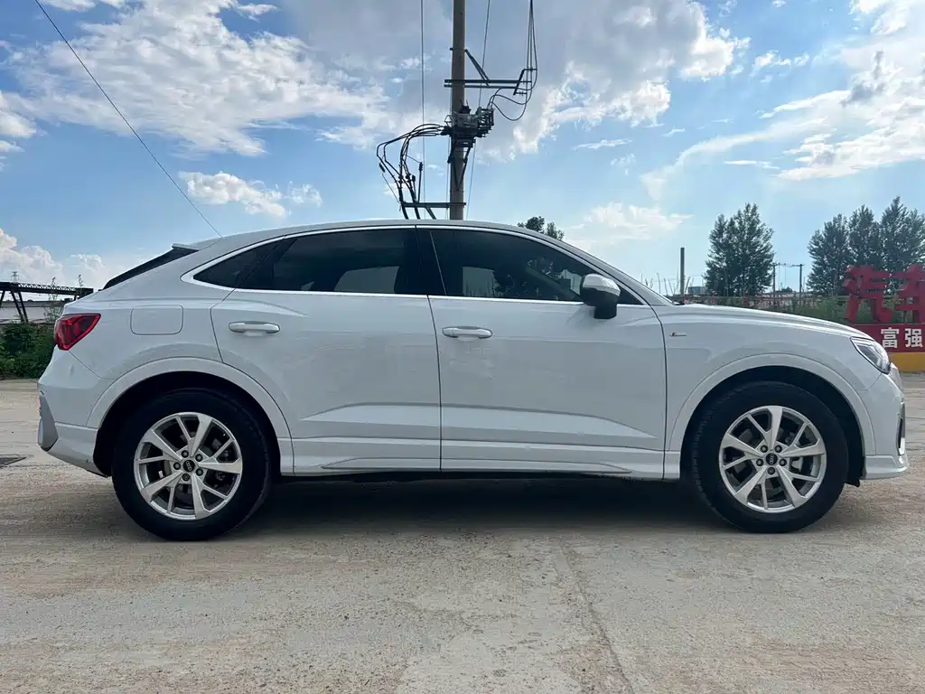 Audi Q3 Sportback — фото 5