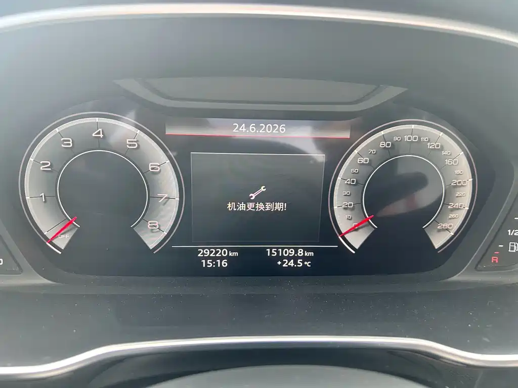 Audi Q3 Sportback — фото 7