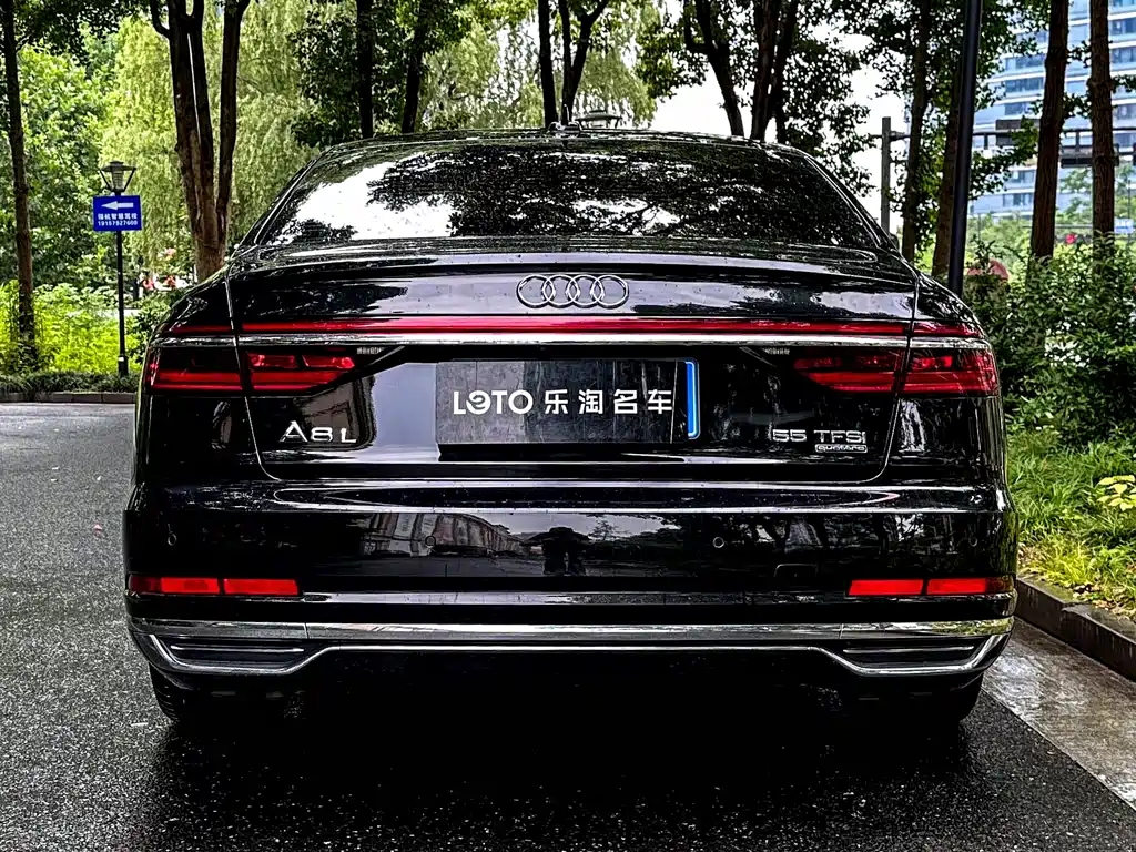 Audi A8 — фото 4