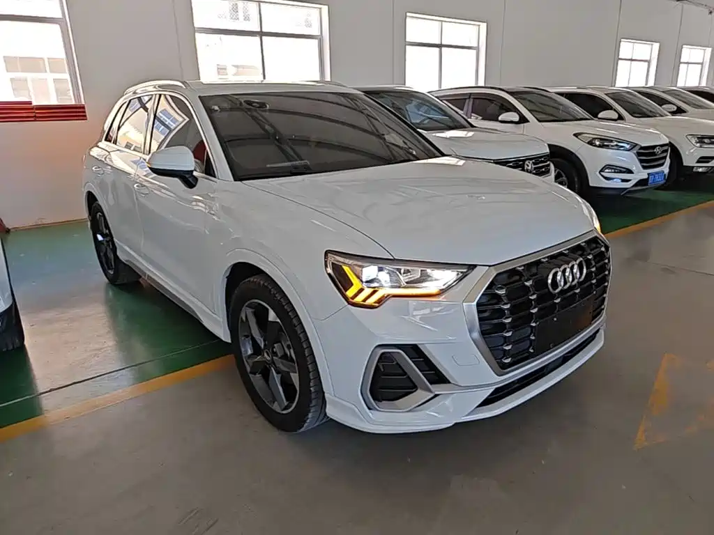 Audi Q3 — фото 4