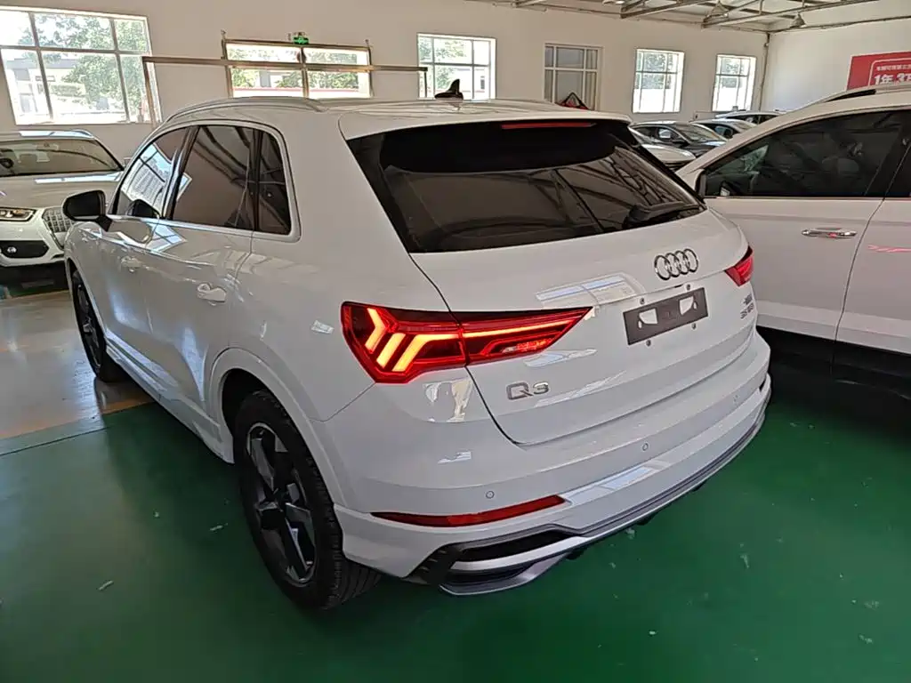 Audi Q3 — фото 5