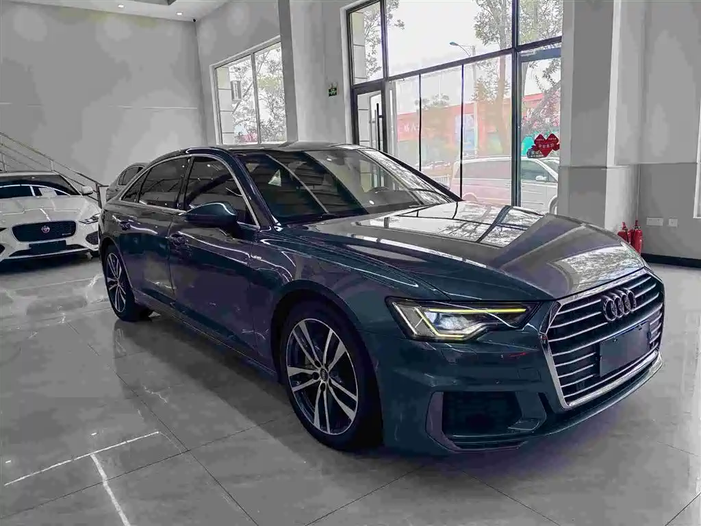 Audi A6L — фото 2