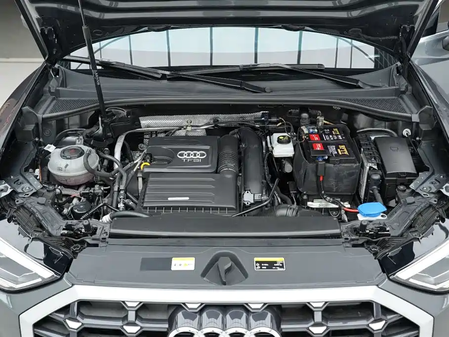 Audi Q3 — фото 34