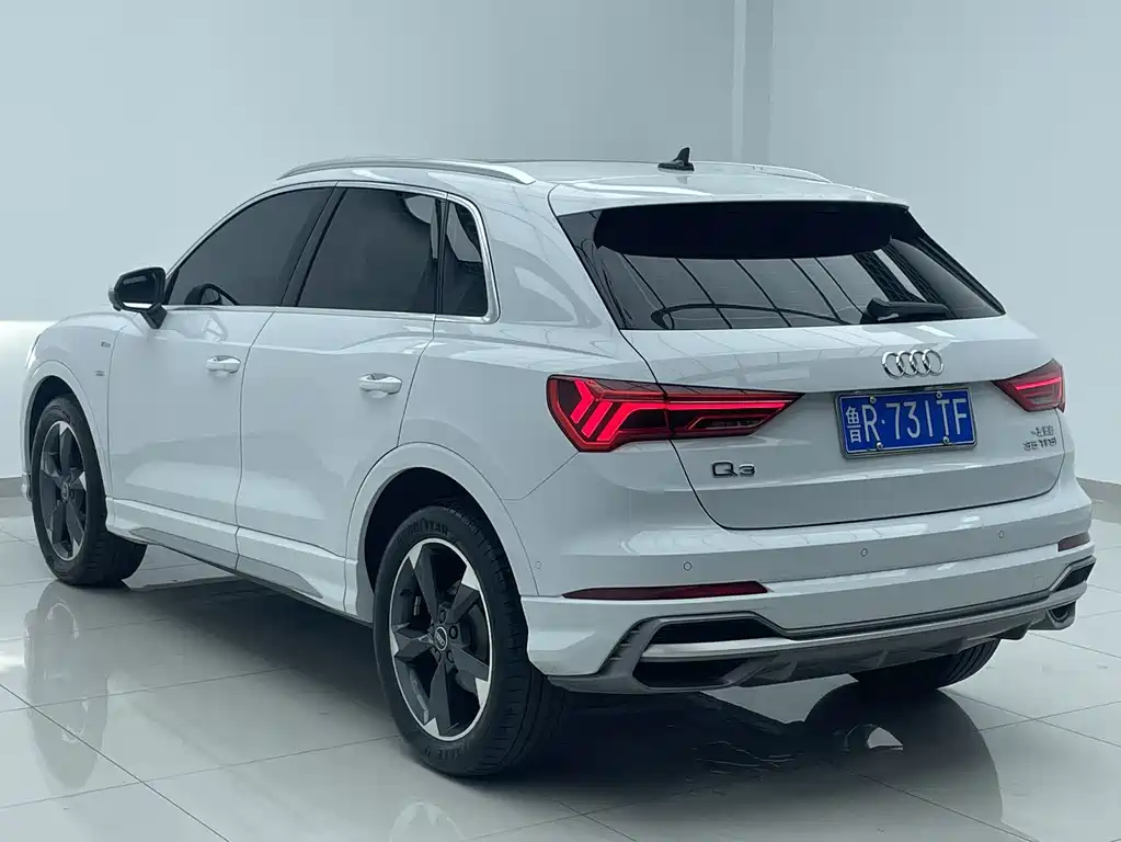 Audi Q3 — фото 4