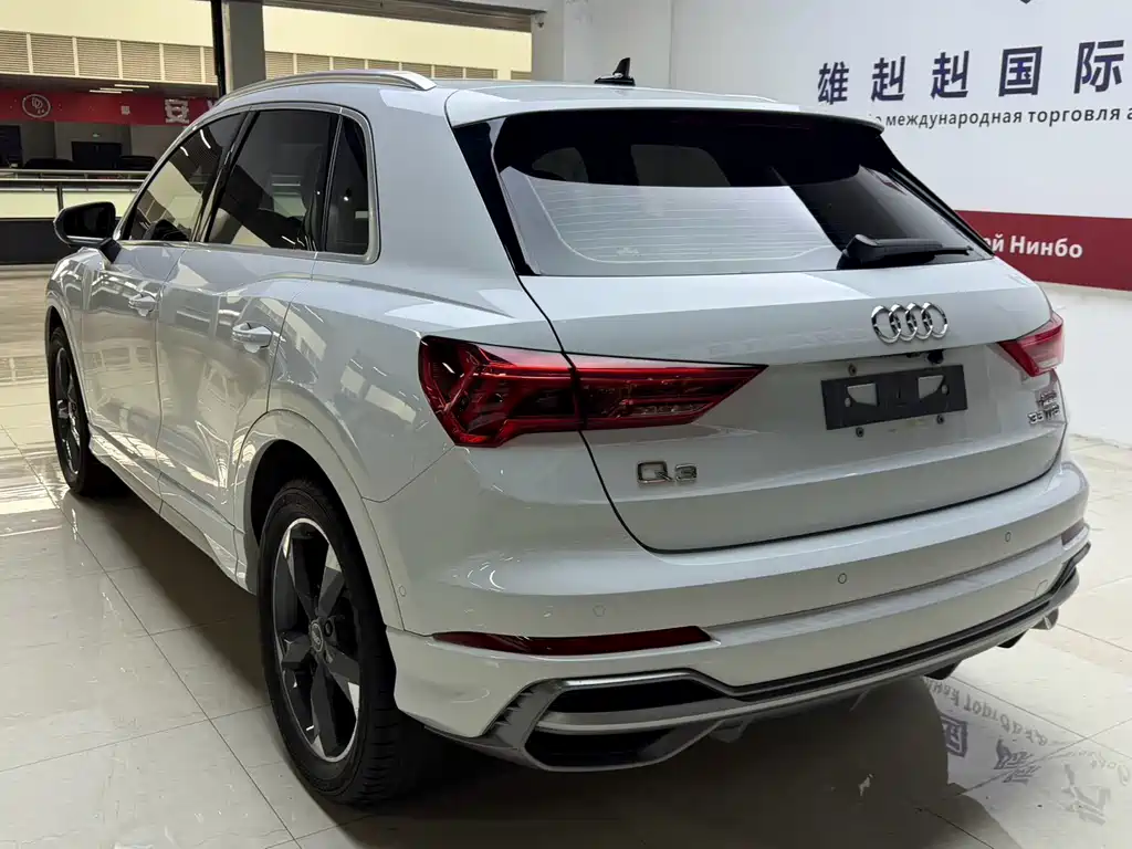 Audi Q3 — фото 20