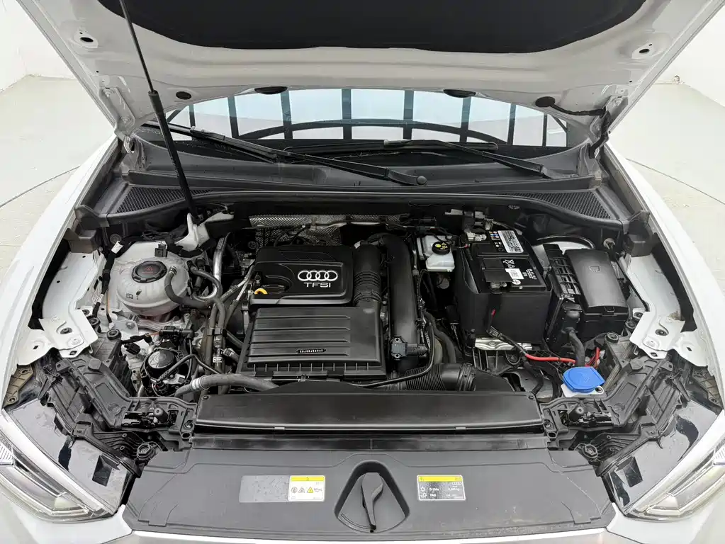 Audi Q3 — фото 17