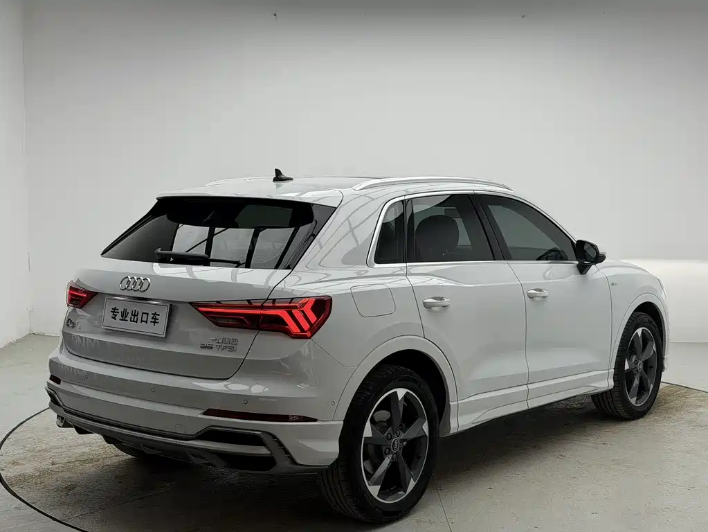 Audi Q3 — фото 4