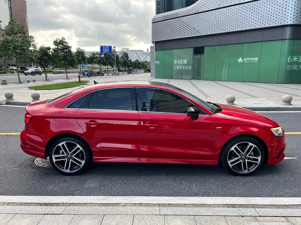 Audi A3 — фото 2