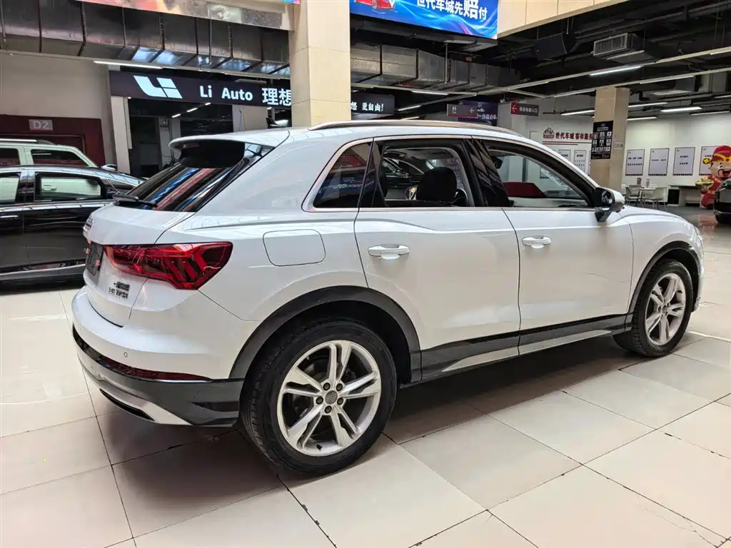 Audi Q3 — фото 3