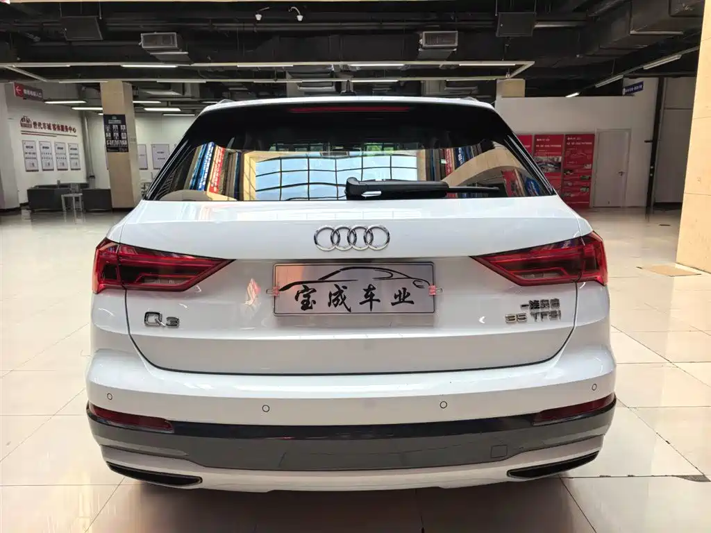 Audi Q3 — фото 4