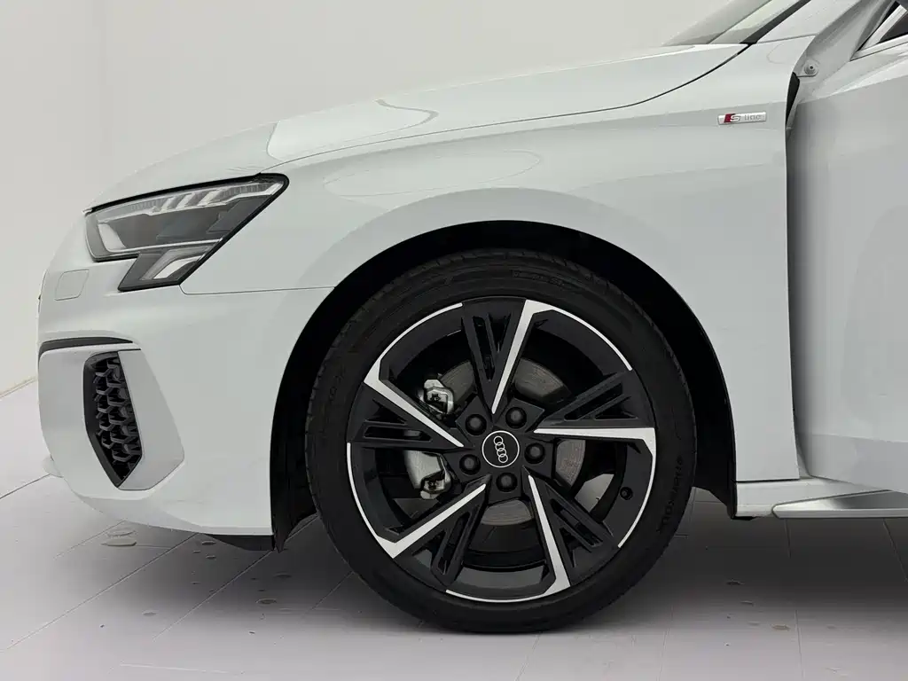 Audi A3 — фото 22