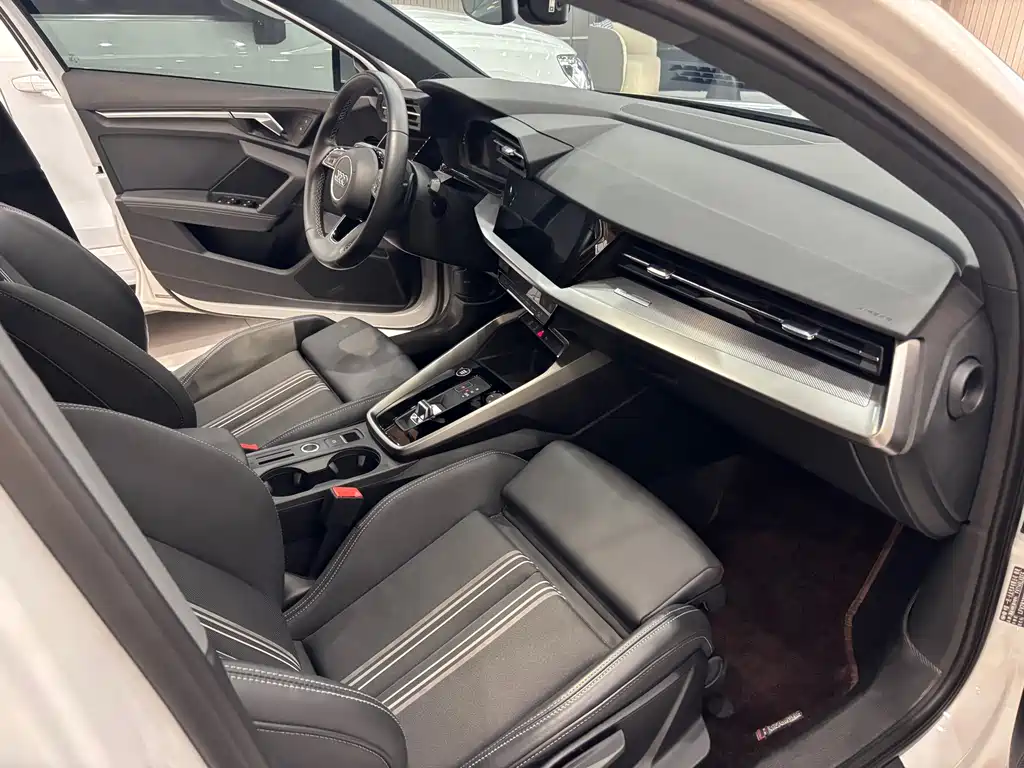 Audi A3 — фото 19