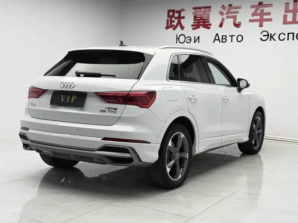 Audi Q3 — фото 4