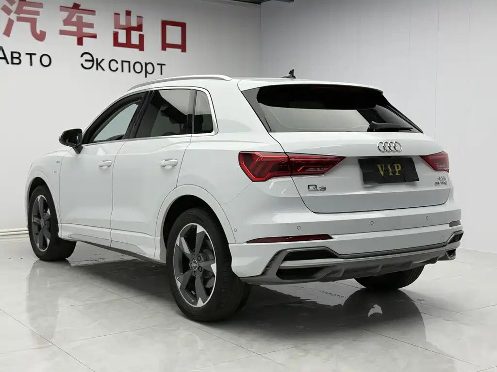 Audi Q3 — фото 6