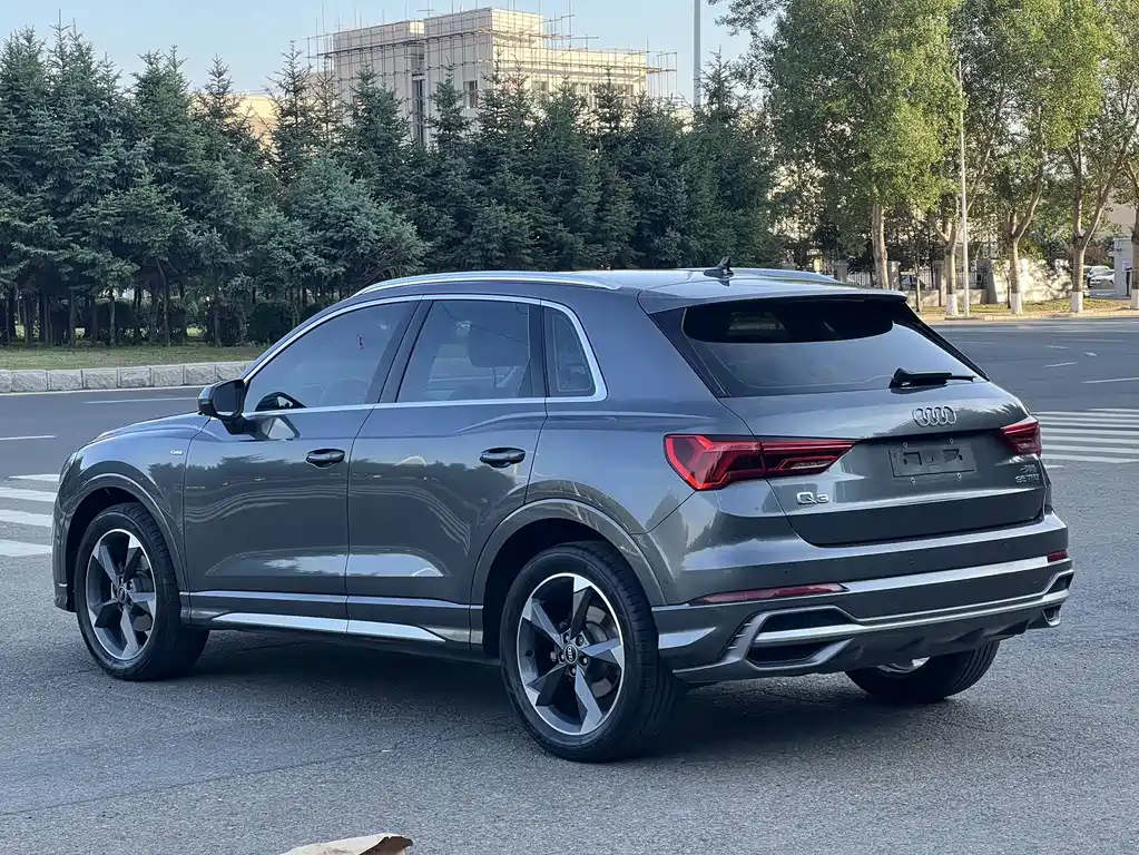 Audi Q3 — фото 7