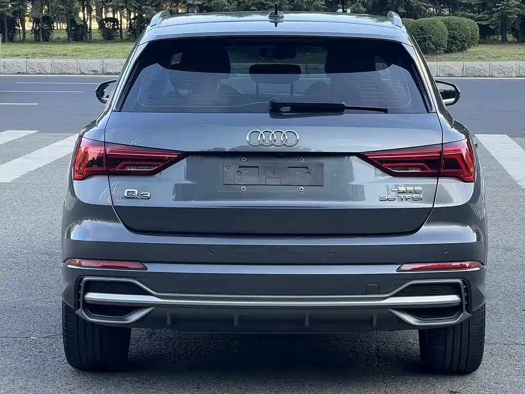 Audi Q3 — фото 8