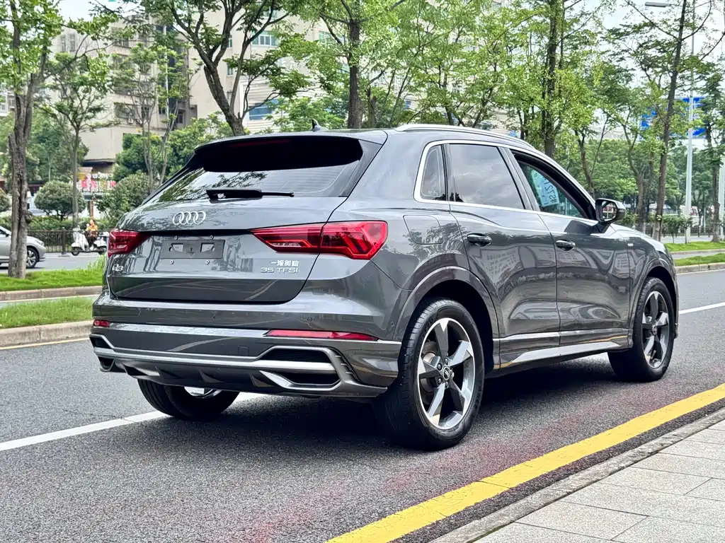 Audi Q3 — фото 4