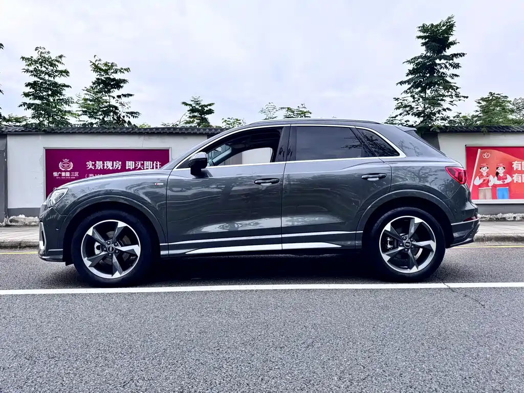 Audi Q3 — фото 8