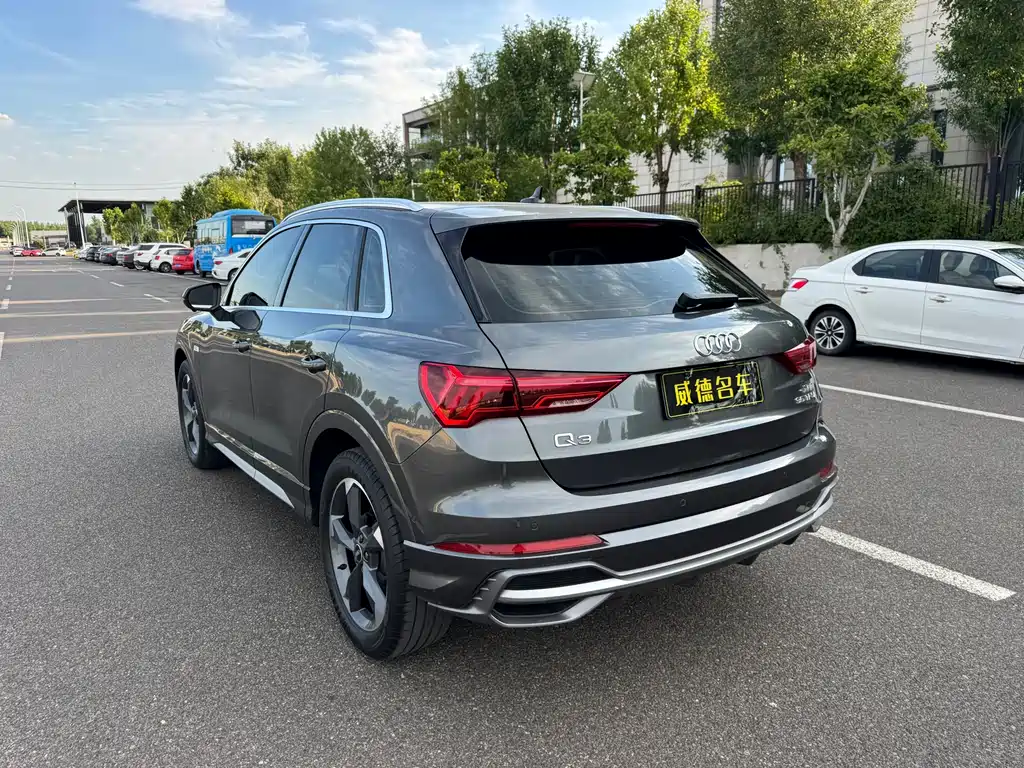 Audi Q3 — фото 5
