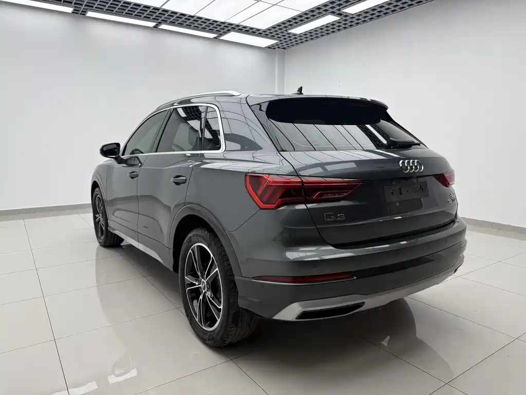 Audi Q3 — фото 6