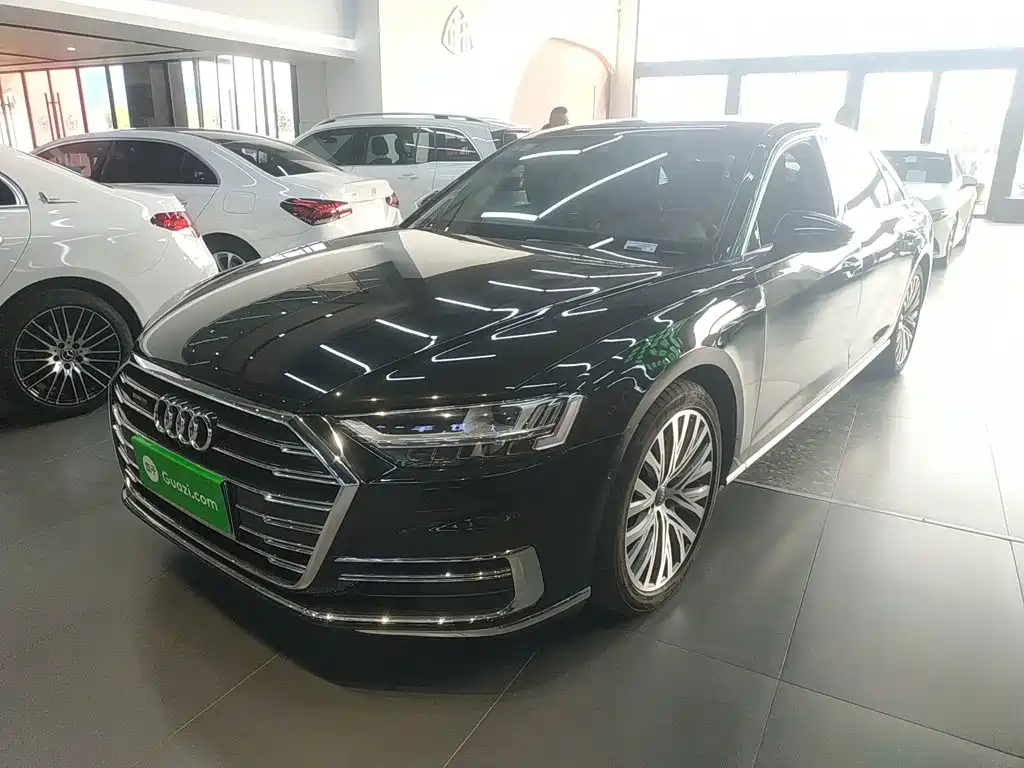 Audi A8 — фото 2