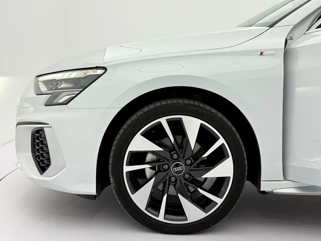 Audi A3 — фото 20