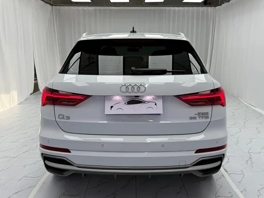 Audi Q3 — фото 5