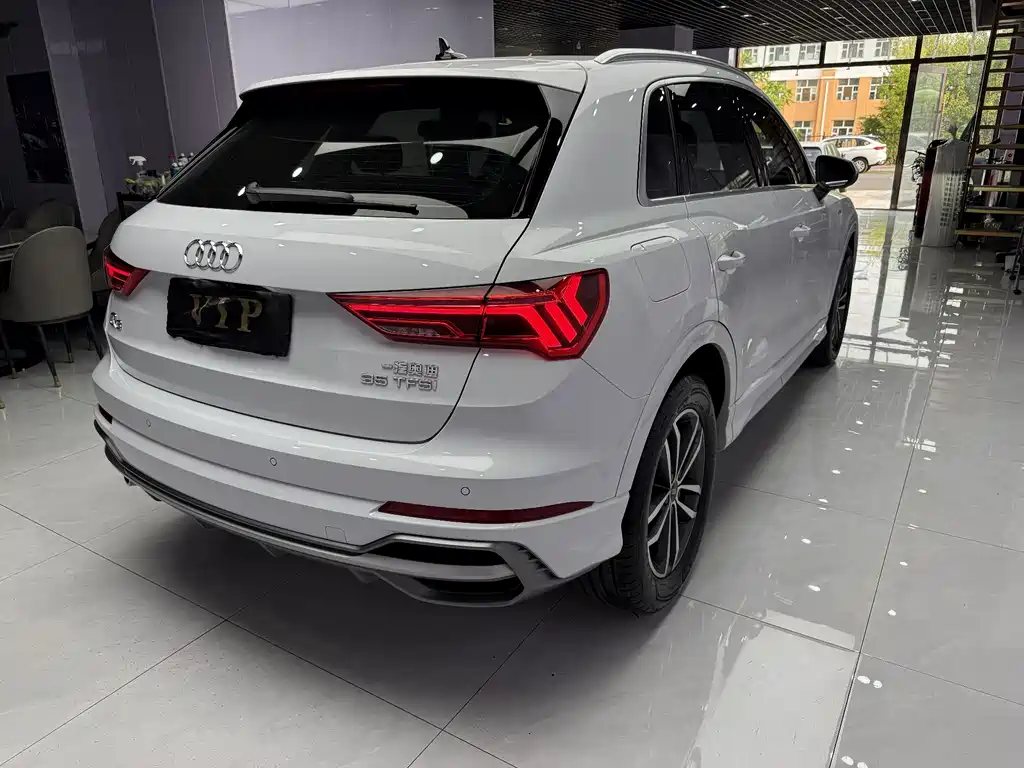 Audi Q3 — фото 4