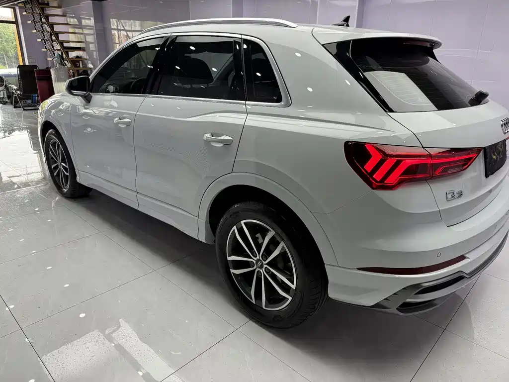 Audi Q3 — фото 6