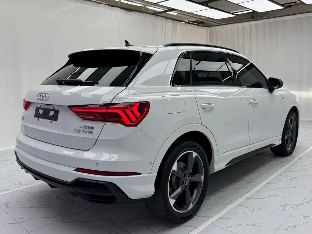 Audi Q3 — фото 6