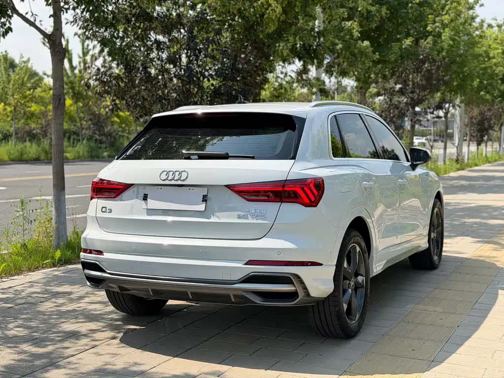Audi Q3 — фото 23
