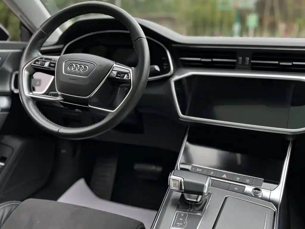 Audi A7L — фото 14