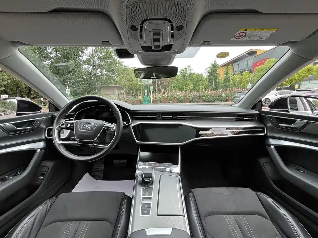 Audi A7L — фото 16
