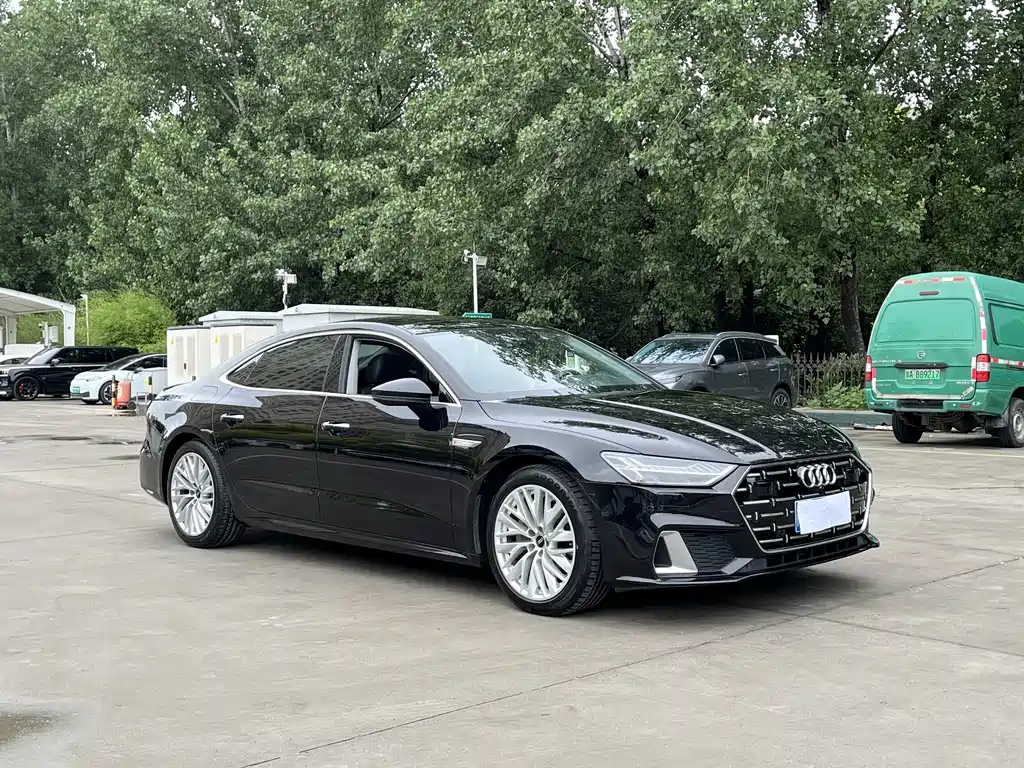 Audi A7L — фото 5