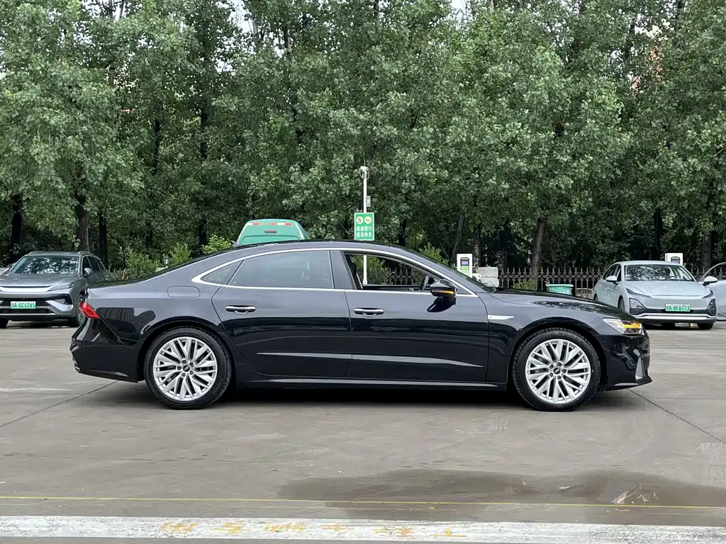 Audi A7L — фото 10