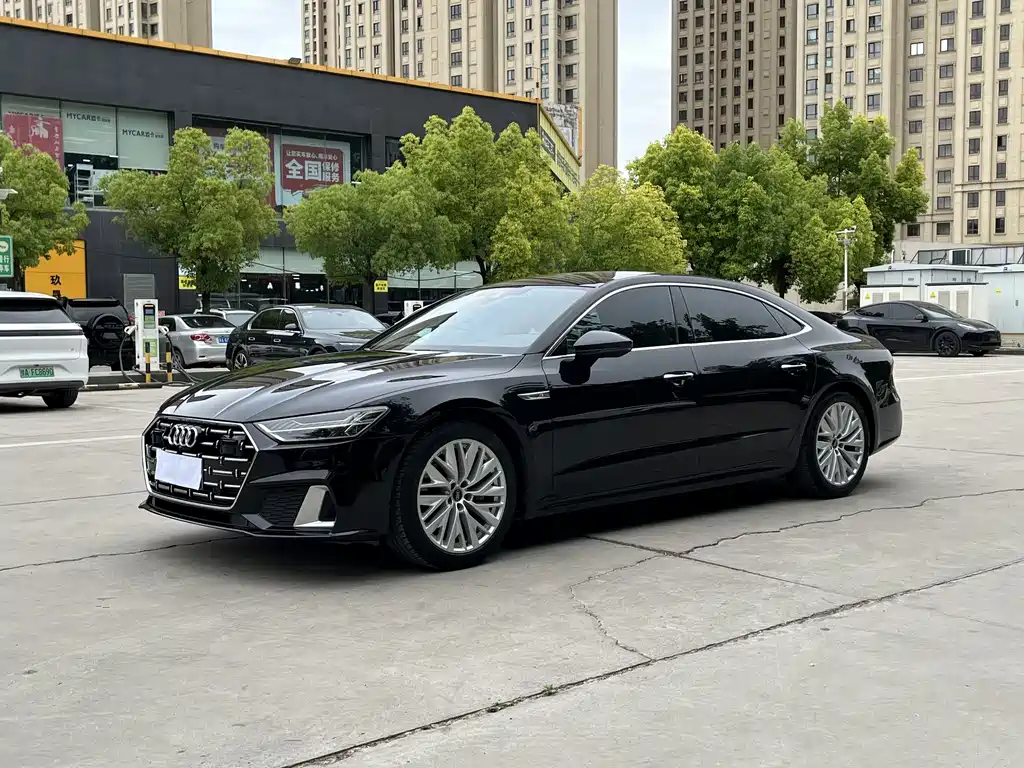 Audi A7L — фото 2