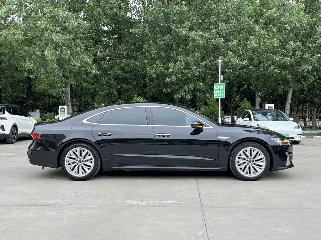 Audi A7L — фото 8
