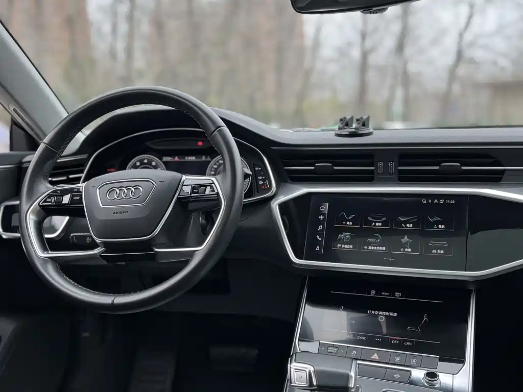 Audi A7L — фото 17