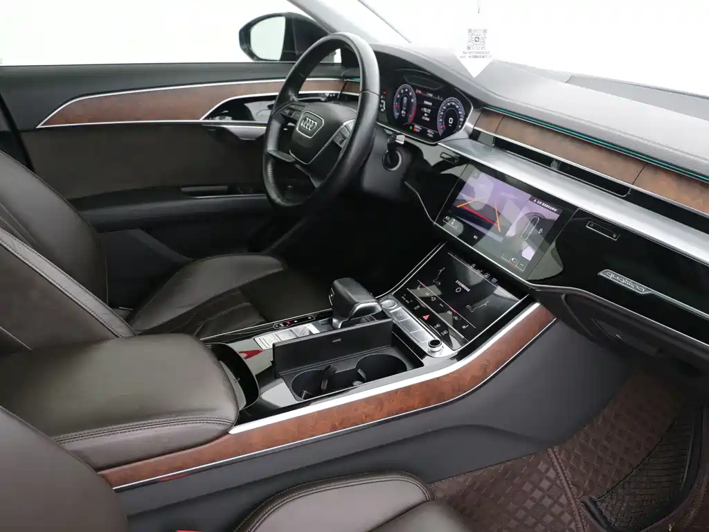 Audi A8 — фото 8