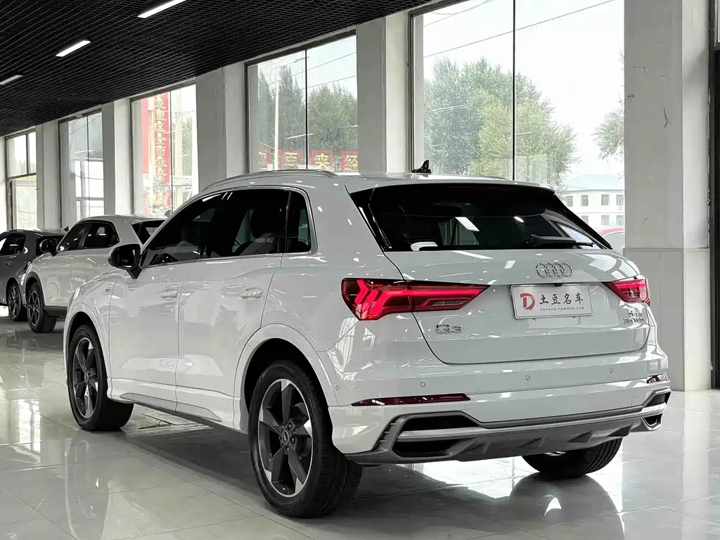 Audi Q3 — фото 4