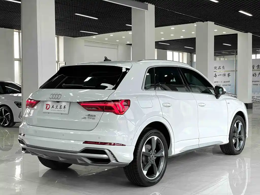 Audi Q3 — фото 6